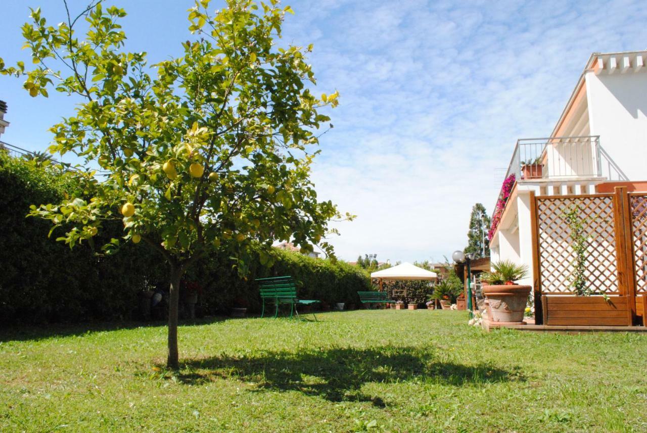 نيتّونو Villa Regina B&B المظهر الخارجي الصورة